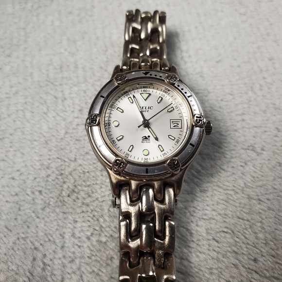 Relic Wet Watch Ladies Silver Tone Bezel Quartz Water Resistant 26mm Metal - Picture 10 of 10